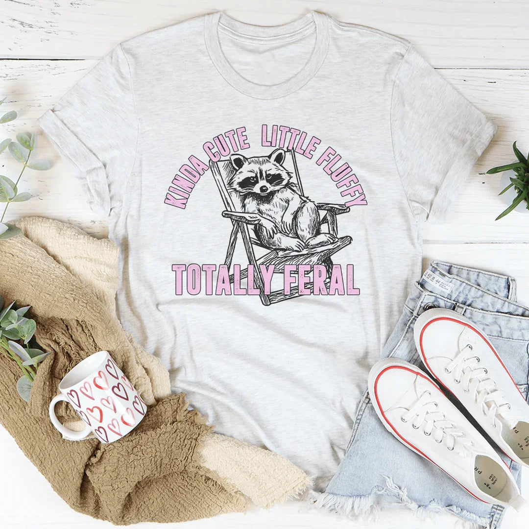 Camiseta "Un poco linda, peluda y totalmente salvaje"