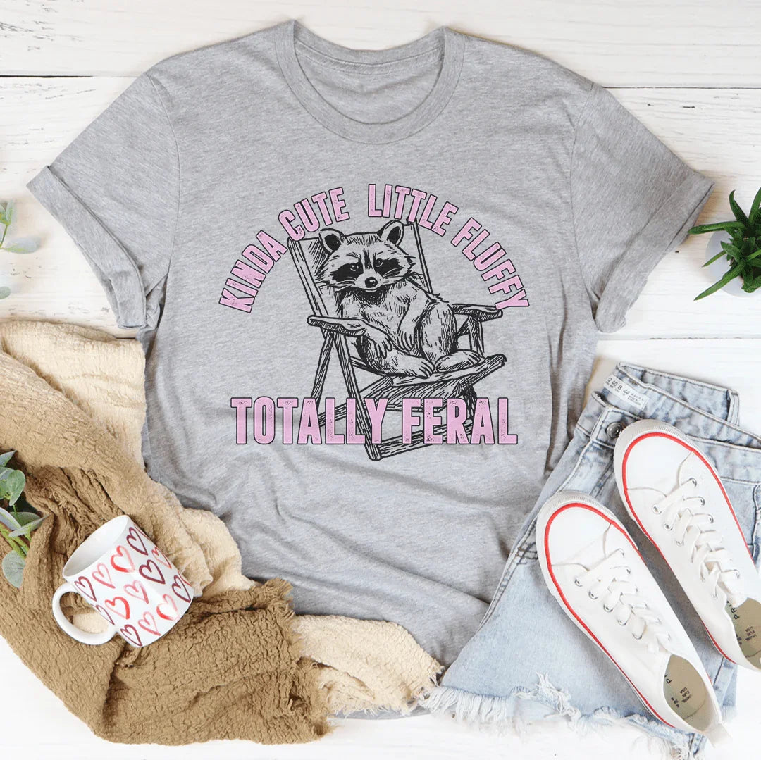Camiseta "Un poco linda, peluda y totalmente salvaje"