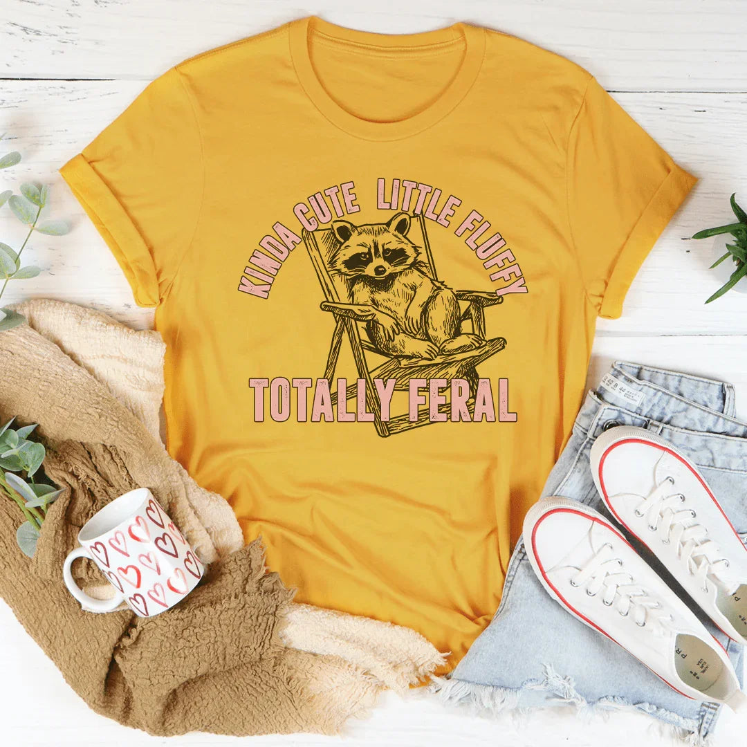 Camiseta "Un poco linda, peluda y totalmente salvaje"